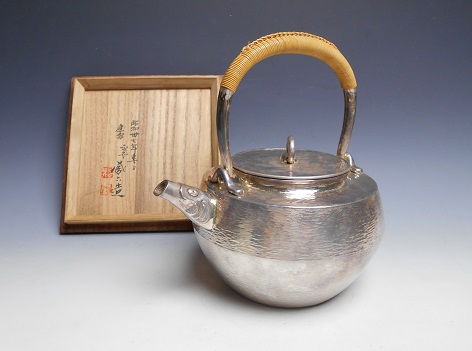 AKa6626◇隼◇時代 古い 鉄瓶 あつい ① 古玩旧家蔵出骨董初だし 売買されたオークション情報 落札价格 【au  payマーケット】の商品情報をアーカイブ公開